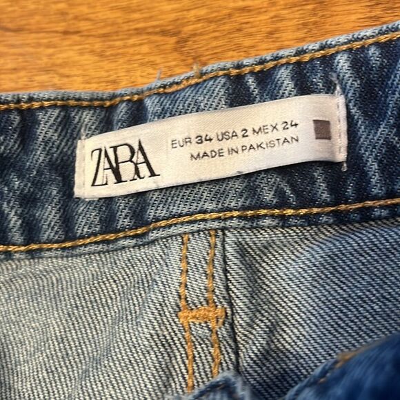 Zara High Waisted Straight Leg Jeans - Picture 2 of 6
